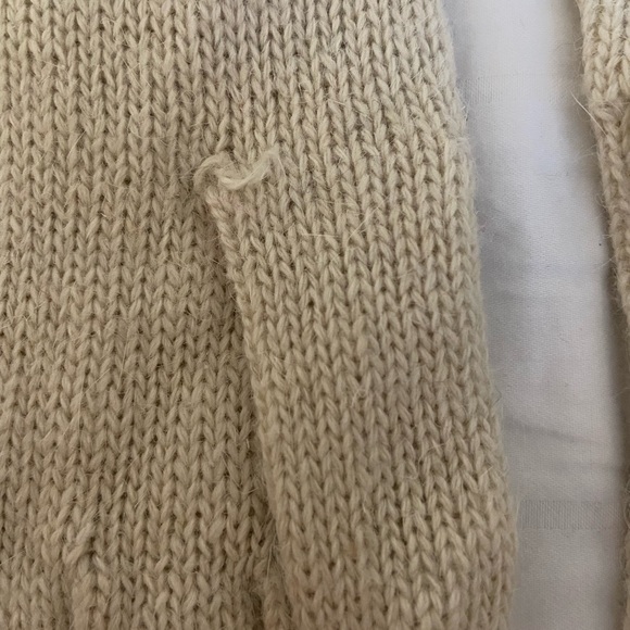 ModCloth Knit Gloves with Bows - Picture 6 of 8